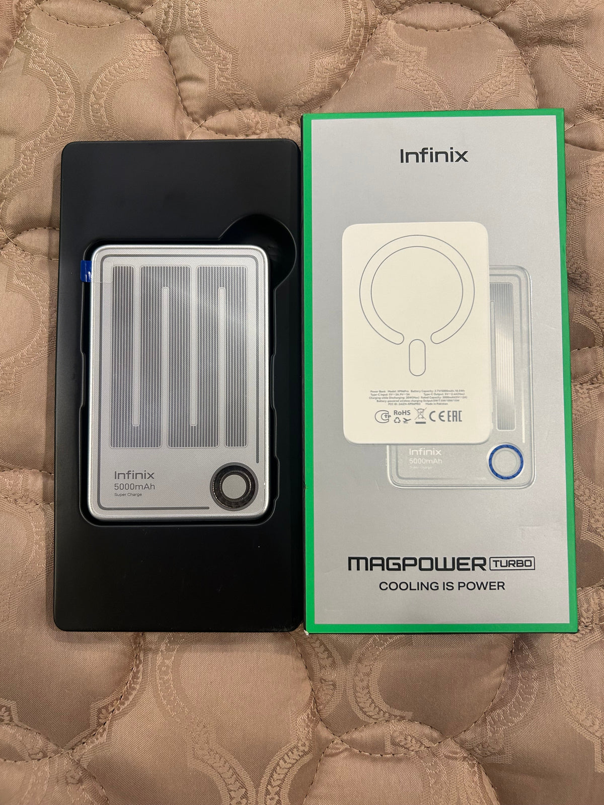 5000mAh magnetic power bank with active cooling product photo